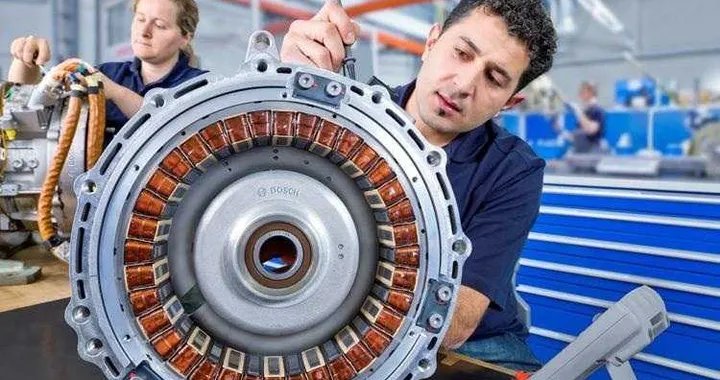 Daimler e Bosch, joint venture per motori elettrici