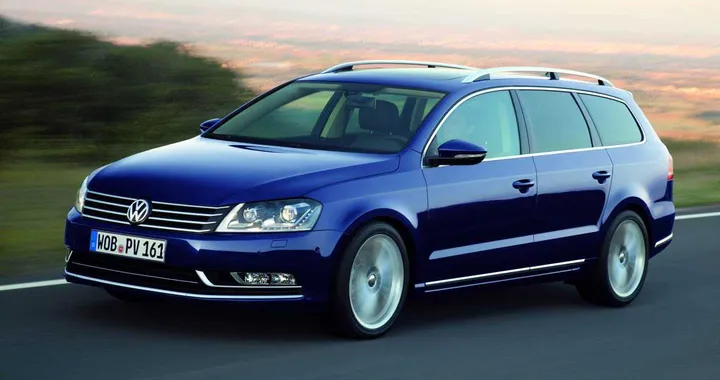 VW Passat già in prevendita, da 25.100 euro