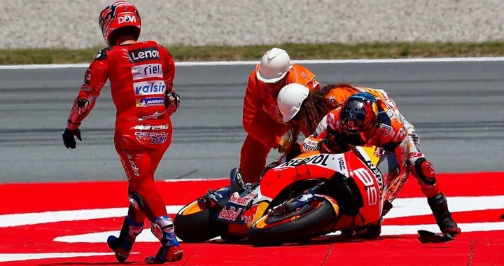MotoGP: Lorenzo si ritira a Valencia