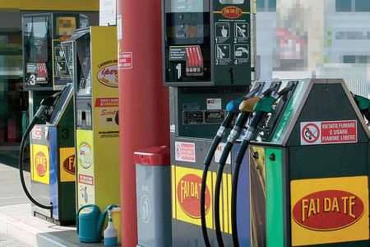 Agip ritocca i prezzi del carburante al ribasso