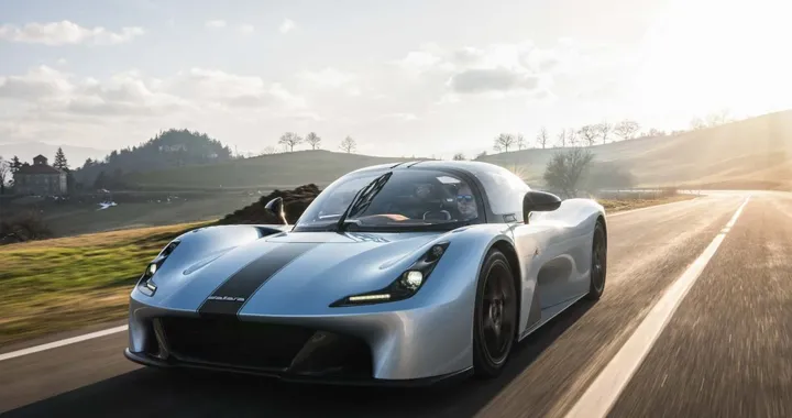 Dallara Stradale 2025: sportiva estrema o gran turismo? Ora puoi avere entrambe