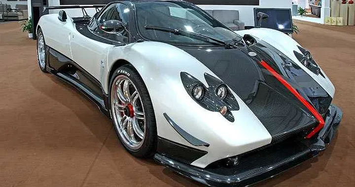 Luxury Garage: a Vicenza le auto di lusso