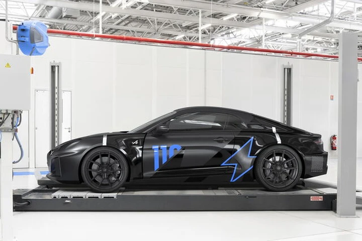 Alpine A110 elettrica: il prototipo anticipa la nuova sportiva del 2027