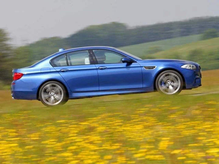 Bmw M5 F10: prime immagini