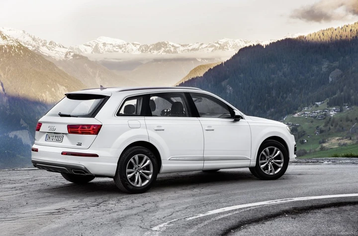 Audi Q7: debutta il 3.0 TDI 218 CV. Prezzi da 60.800 euro