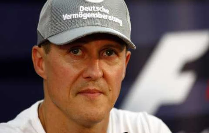 F1, Schumacher carica il team Mercedes