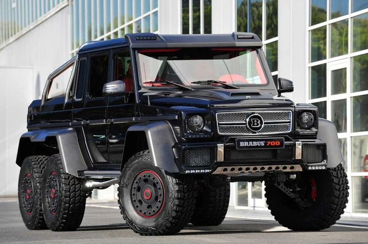 Brabus B63S-700 6x6: immagini ufficiali