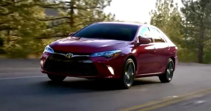 Toyota Camry protagonista al Super Bowl 2015