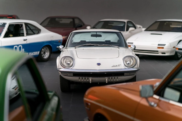 Mazda Cosmo: la prima auto con motore rotativo compie 50 anni