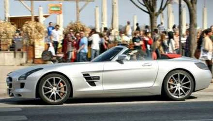 Mercedes SLS AMG Roadster, eccola senza veli