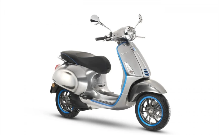 Vespa elettrica: prezzo da 6.390 euro
