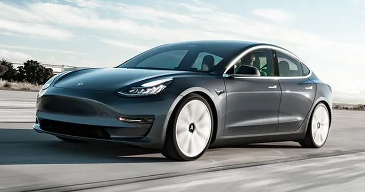 Tesla, il titolo azionario è protagonista di una bolla?
