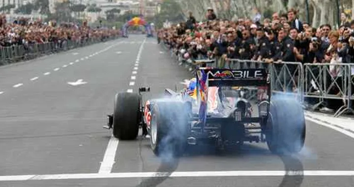 F1: Webber correrà per le strade di Torino