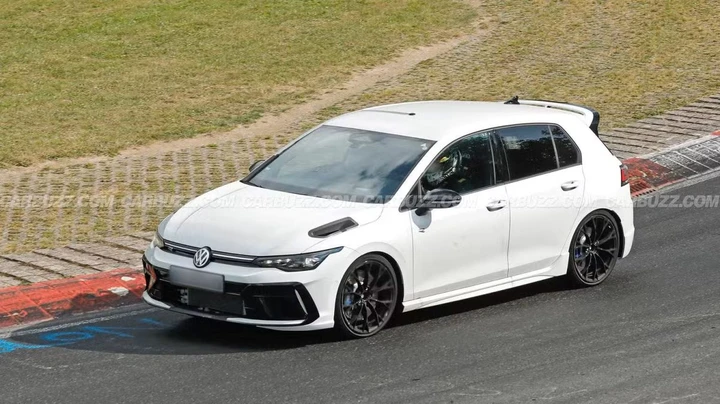 Golf R 350, la nuova sportiva compatta sfida Audi RS3 e Mercedes-AMG