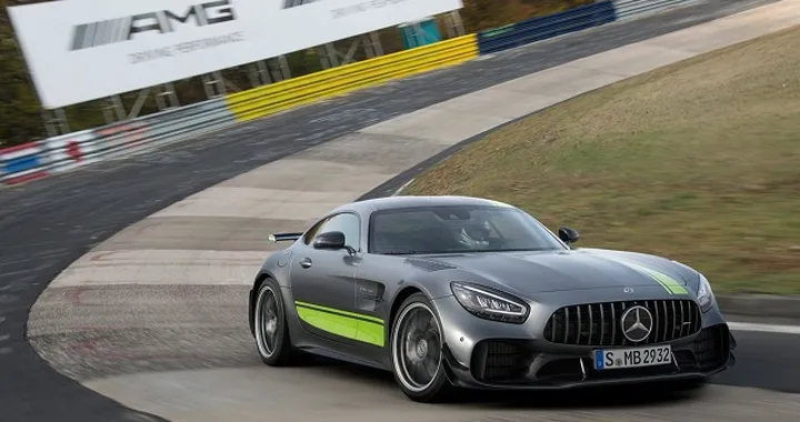 Salone di Los Angeles: debutta la nuova gamma Mercedes-AMG GT