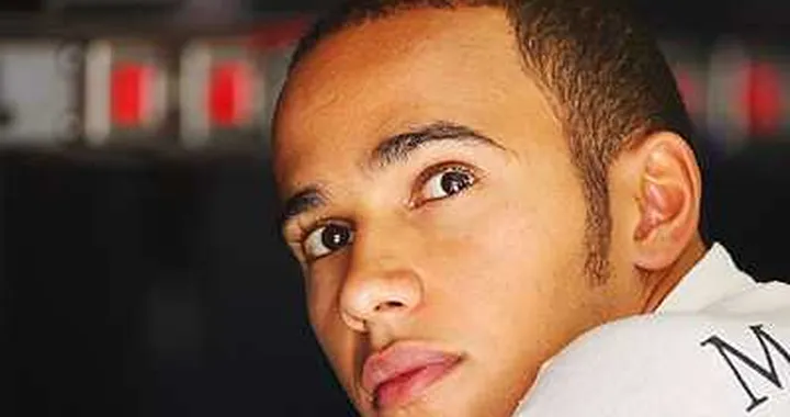 F1: Hamilton guarda alla Red Bull e... alla Ferrari?