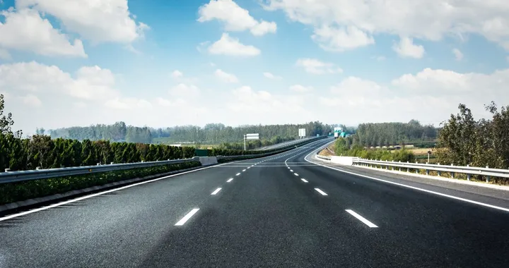 Retromarcia al casello autostradale: un rischio da evitare