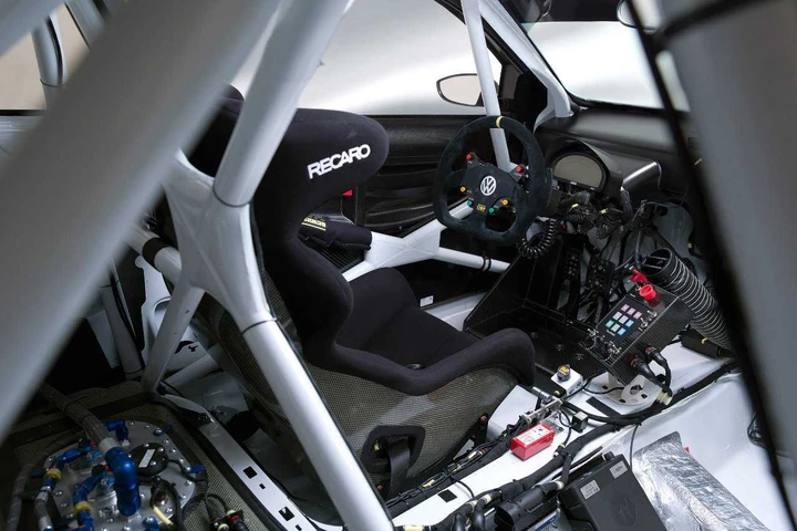 Volkswagen Golf 24: debutto alla 24 Ore del Nurburgring