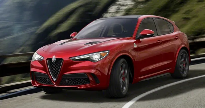 Alfa Romeo Stelvio, debutta la versione Quadrifoglio