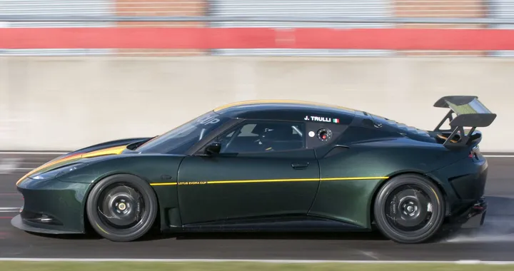 Lotus Evora Cup: vestita da corsa, la sviluppa Jarno Trulli
