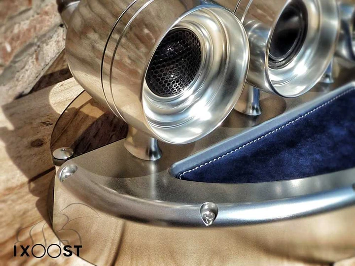 iXoost, dock station per iPod e iPhone
