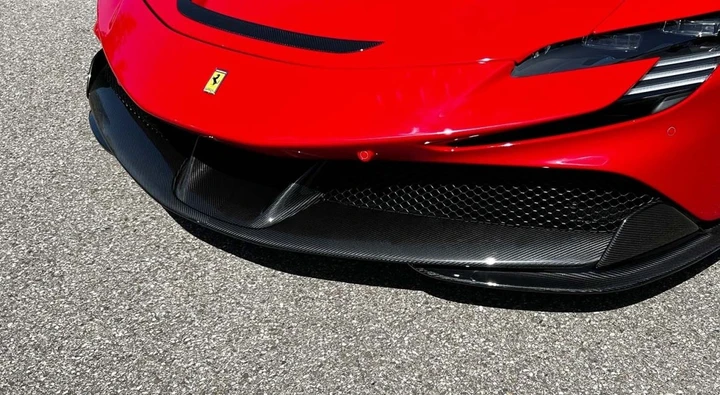 Ferrari rivoluziona la protezione dello splitter anteriore con sensori intelligenti