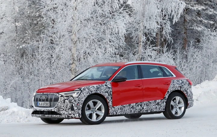 Audi e-tron: spiata in test la versione sportiva