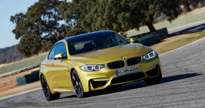 Bmw M4 Coupé debutta in Gran Turismo 6