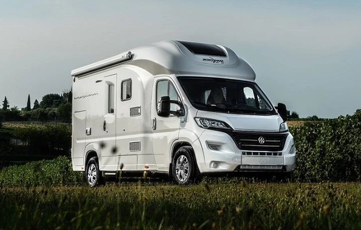 Patente per camper: quale serve per poterlo guidare?