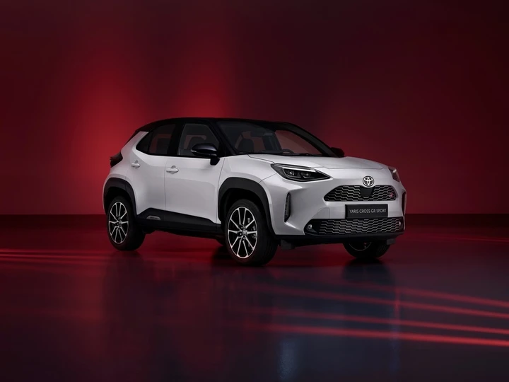 Toyota Yaris Cross GR Sport: le immagini