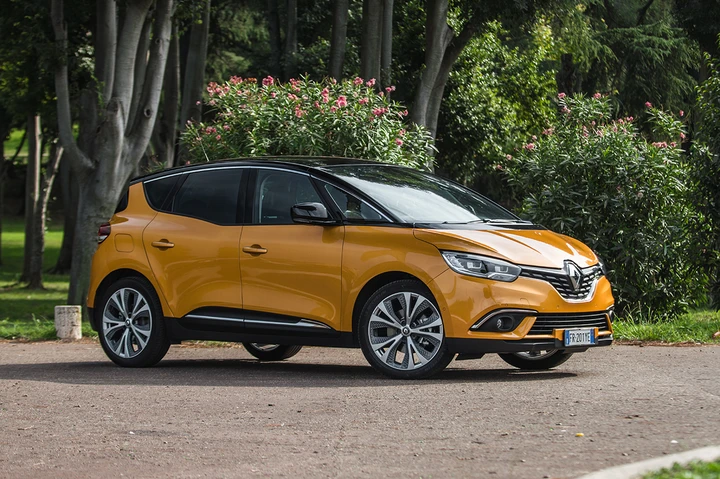 Renault Scenic Intens TCe 140 EDC: la prova su strada