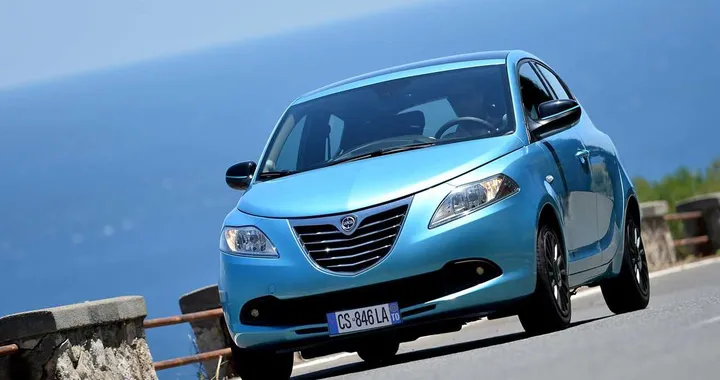 Lancia Ypsilon, le serie speciali a Taormina