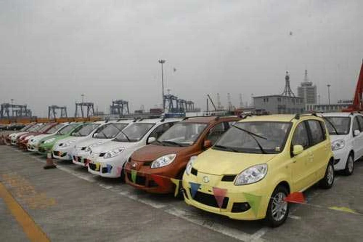 Quasi dimezzate le vendite di auto in Russia