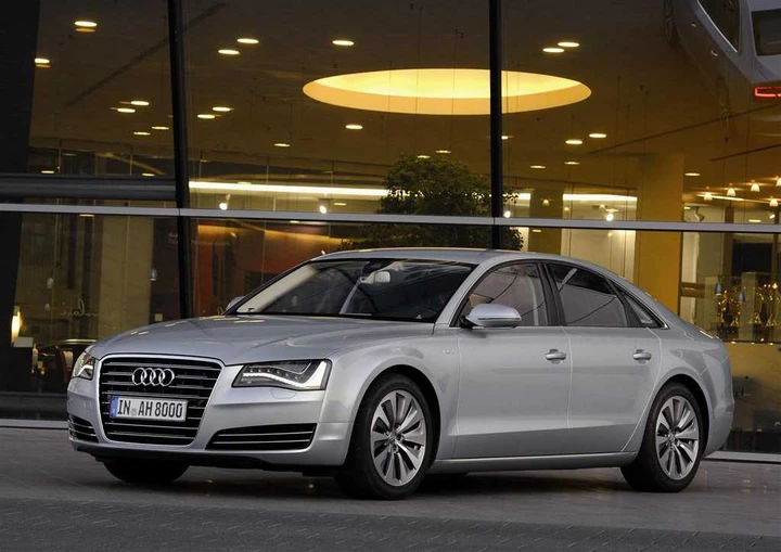 Audi A8 hybrid 2013