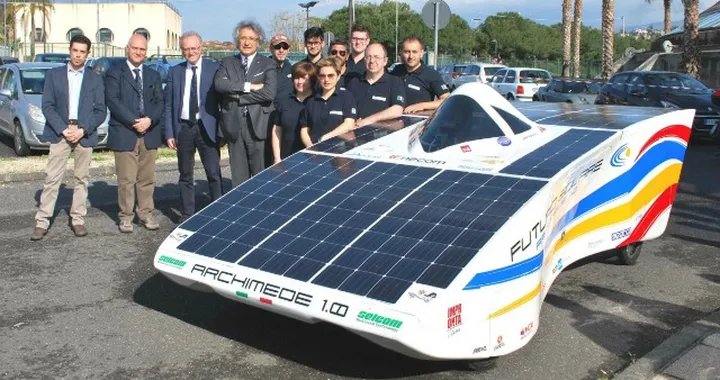 Archimede: l'auto elettrica a energia solare