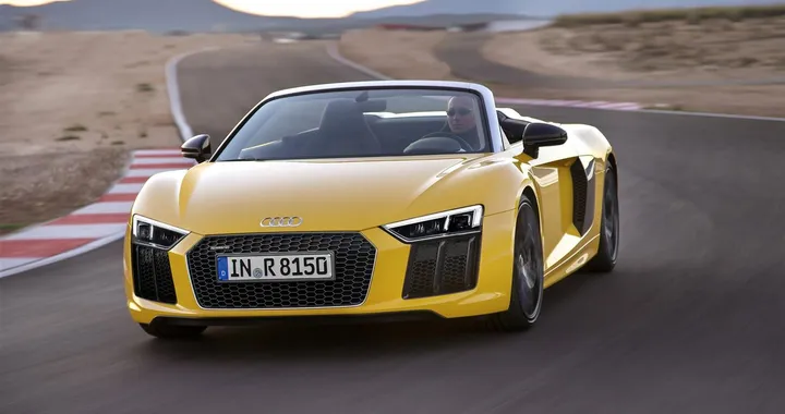 Audi R8 Spyder V10: prezzo da 184.400 euro