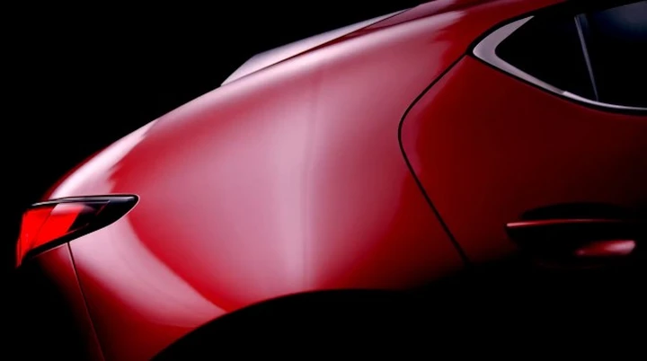 Mazda3: un teaser anticipa la nuova generazione