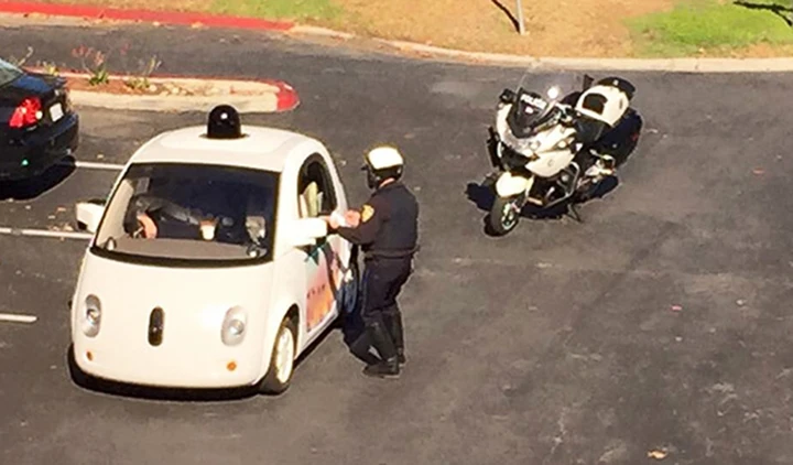 Google Car, fermata dalla polizia perché troppo lenta