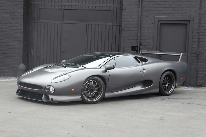 Jaguar XJ 220 S: all’asta in Arizona