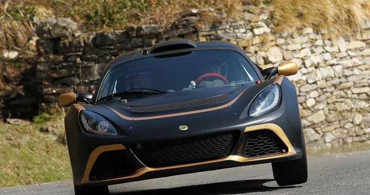 Lotus Exige R-GT: prima gara in Portogallo