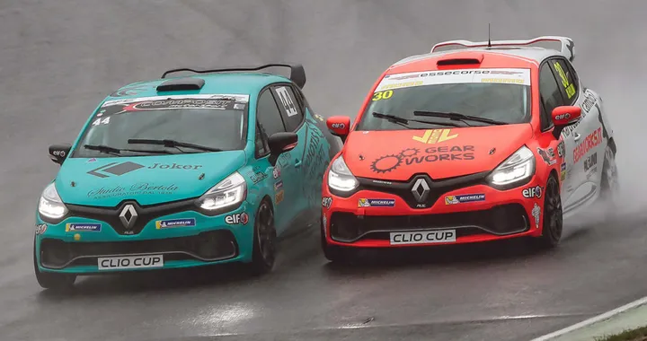 Renault Clio Cup Italia: ad Imola trionfa Filippo Distrutti