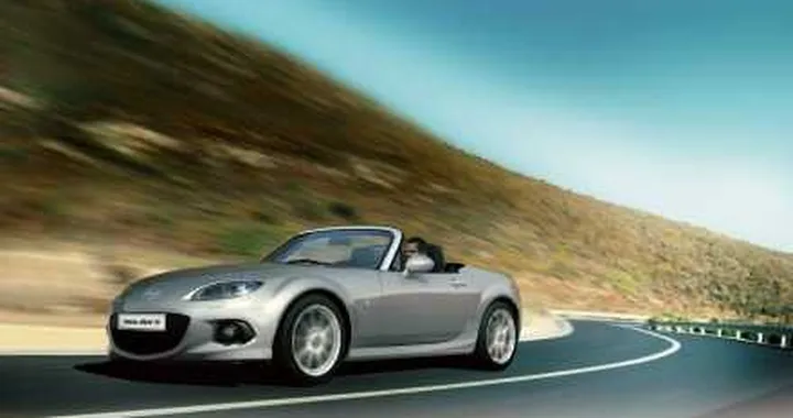 Mazda MX-5 Roadster: in arrivo una nuova versione