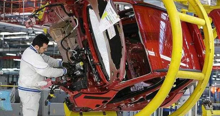 Mercato auto: a marzo calo del 4,9%, bene Fiat