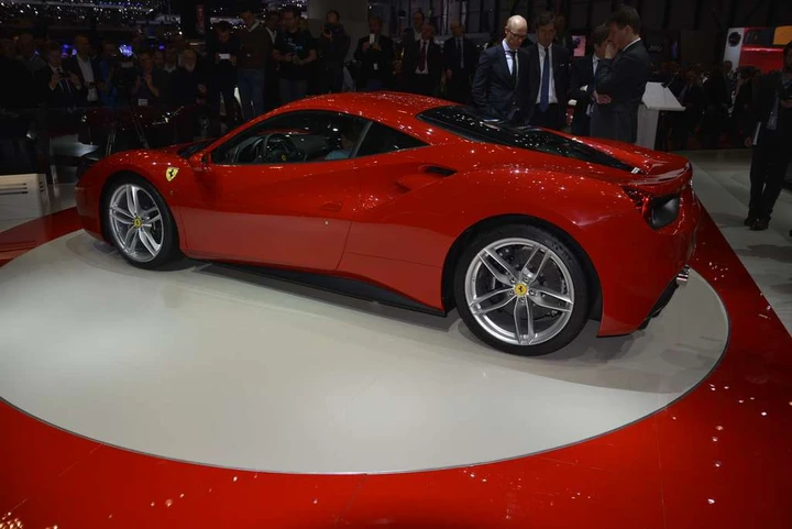 Stand Ferrari al Salone di Ginevra 2015