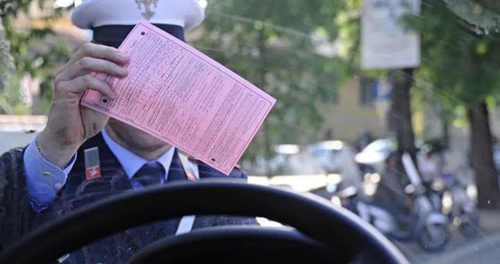 Multe auto Fase 2: per lo sconto ritorna il termine di 5 giorni