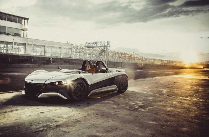 Vuhl 05: le immagini ufficiali della roadster messicana