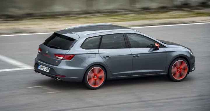 Nuova Seat Leon ST Cupra: primo contatto