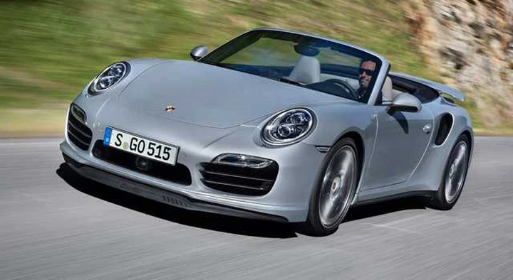 Nuova Porsche 911 Turbo Cabriolet: le immagini ufficiali