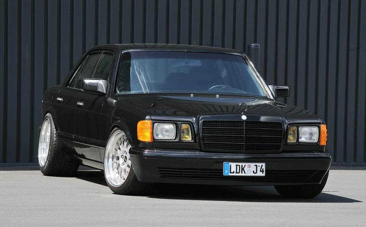 Mercedes-Benz W126 by Inden Design: quando il tuning incontra la tradizione