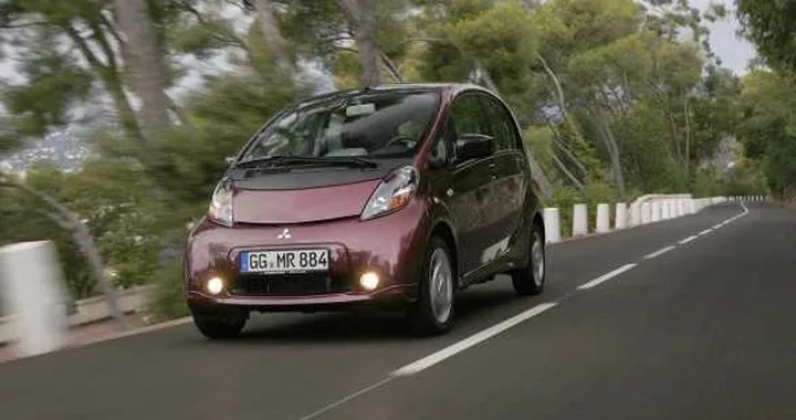 Mitsubishi i-MiEV: arrivano le versioni M e G